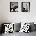 City Center - 3 Rooms - New Building - Private Parking Place - Garage