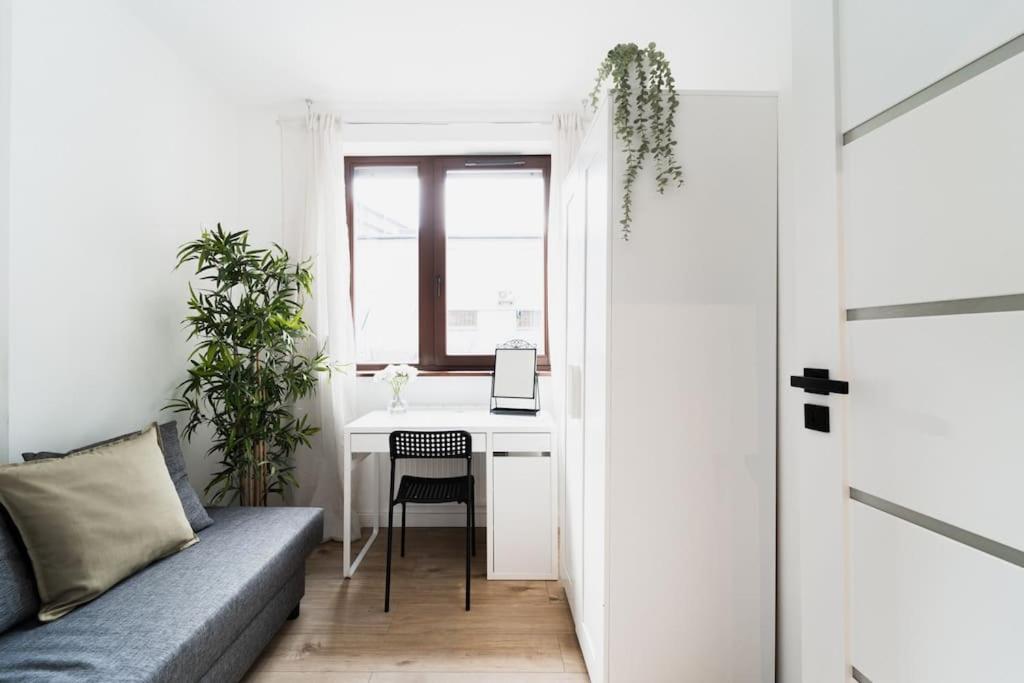 Center - 3 - New Building - Private Parking Place - Garage Apartment *