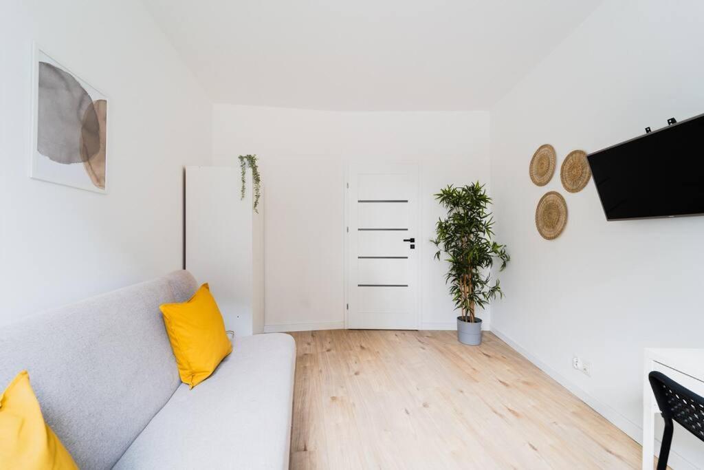 Center - 3 - New Building - Private Parking Place - Garage * Breslau